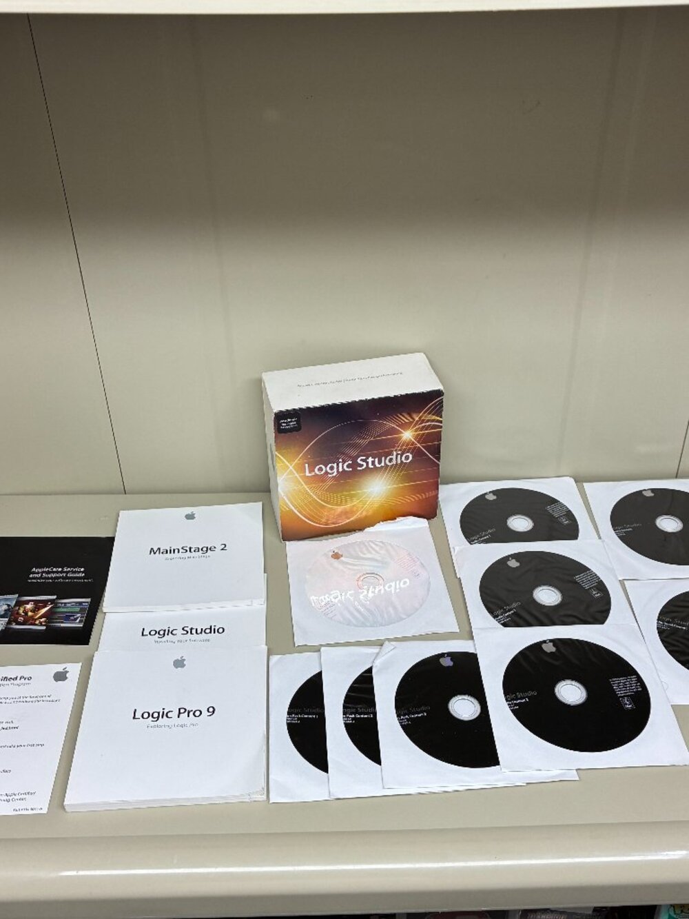 Apple Logic Studio v2.1 Academic Suite Logic Pro 9 MainStage 2 MB800Z/A Mac DVD